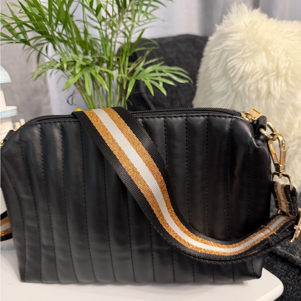 ALDO Black Quilted Set of 2 Shoulder Bag with Gold Details - Picture 12 of 16